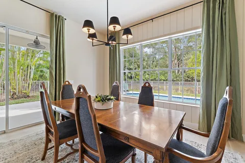 $1,079,000 | 600 Masters Way, Palm Beach Gardens, FL 33418