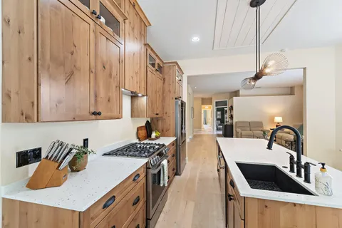 $1,079,000 | 600 Masters Way, Palm Beach Gardens, FL 33418