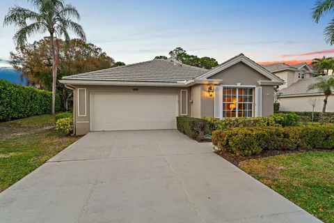 $1,079,000 | 600 Masters Way, Palm Beach Gardens, FL 33418