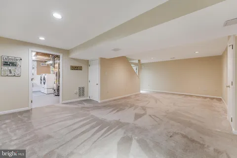 $1,100,000 | 13387 Glen Taylor Lane, Herndon, VA 20171