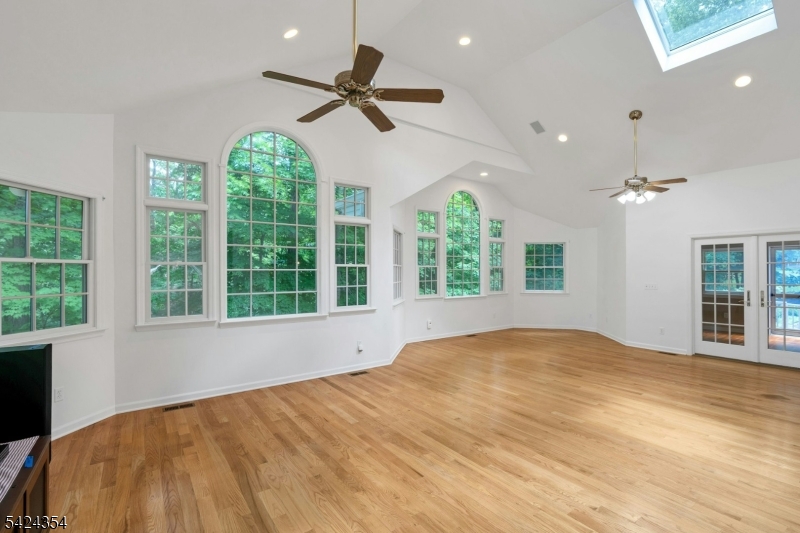 24 Stockade Road Warren, NJ 07059 - Photo 7 of 46