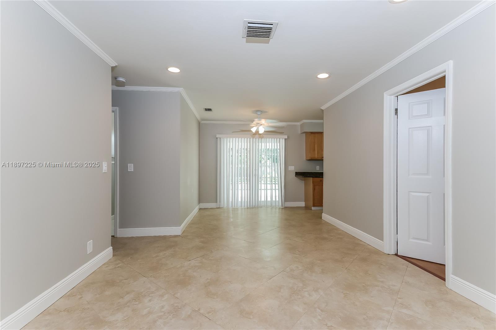 3626 Everglades Road Palm Beach Gardens, FL 33410 - Photo 4 of 16 a view of an empty room with a sink