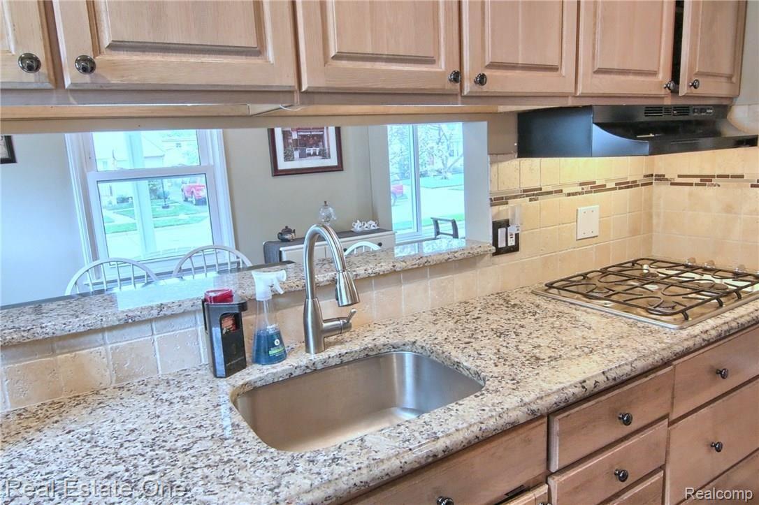 1391 Oxford Road Berkley, MI 48072 - Photo 10 of 31 Kitchen_3rd_View.jpg