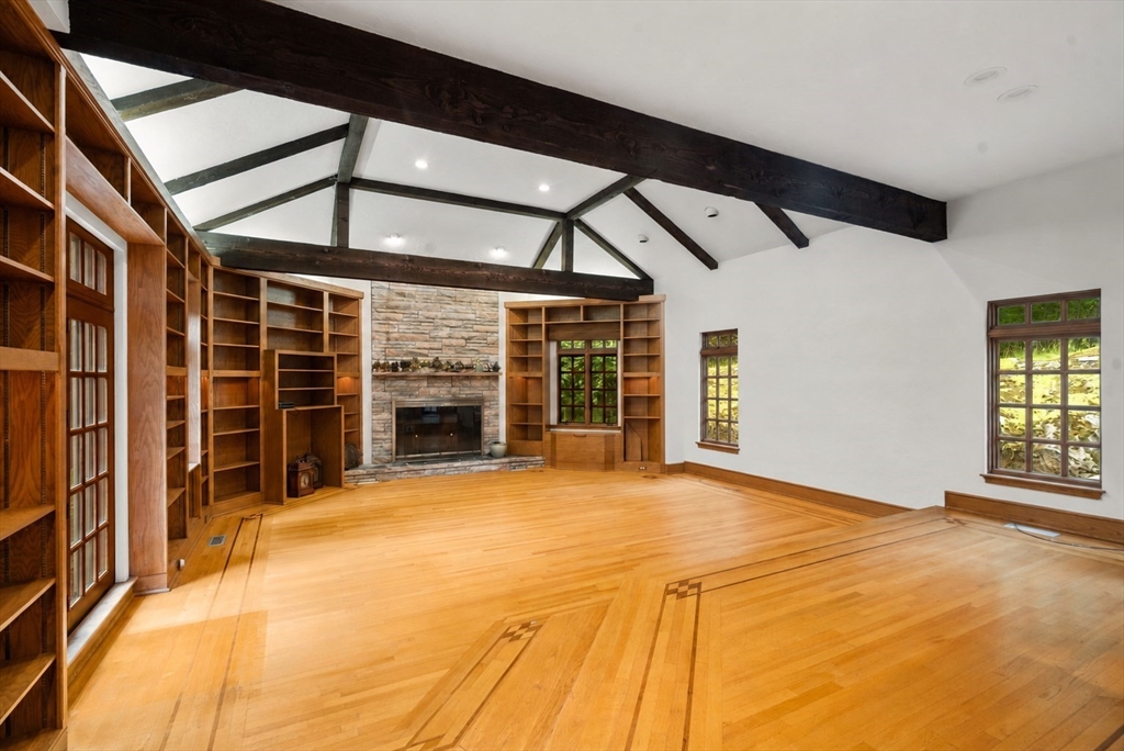 43 Monadnock Road Wellesley, MA 02481 - Photo 8 of 42