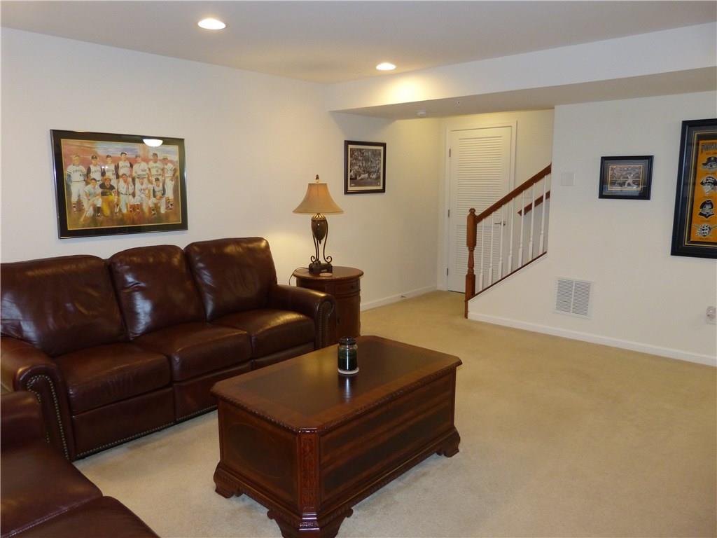 306 Maple Ridge Drive Canonsburg, PA 15317 - Photo 22 of 25 Gameroom