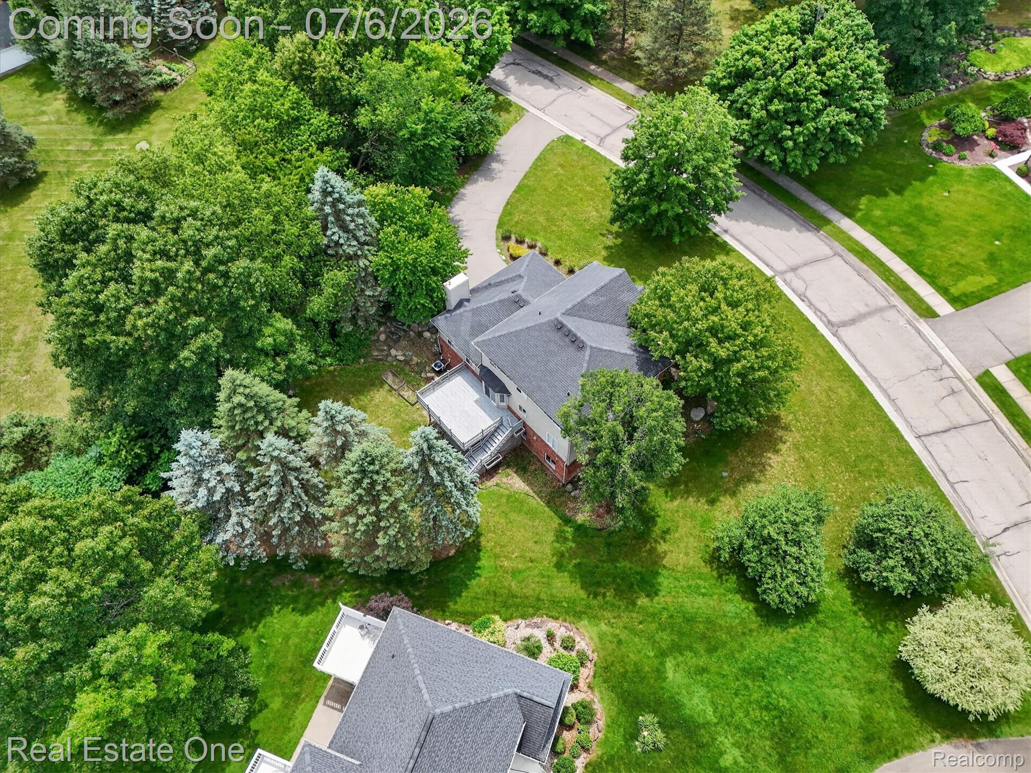 9610 Forest Ridge Drive Clarkston, MI 48348 - Photo 70 of 77 77-9610-Forest-Ridge-Dr-Village-of-Clarkston-MI-48348-WindowStill.jpg