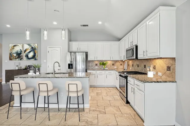 $430,000 | 140 West Highfield Street, Hutto, TX 78634