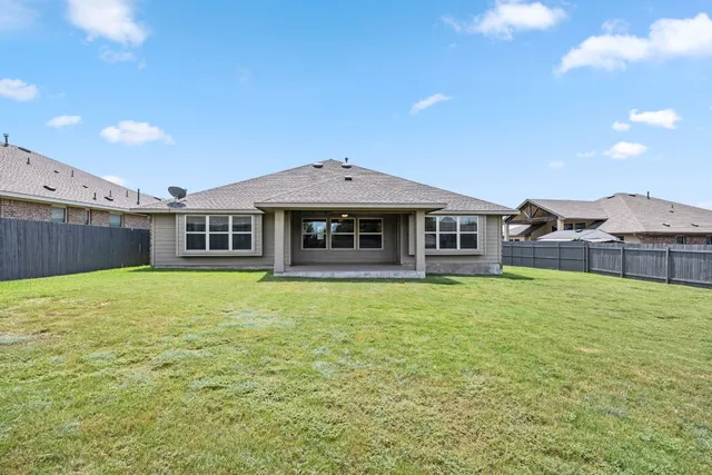 $430,000 | 140 West Highfield Street, Hutto, TX 78634