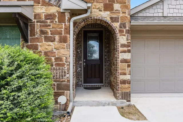 $430,000 | 140 West Highfield Street, Hutto, TX 78634