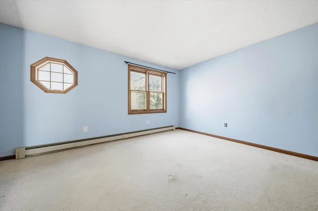 $260,000 | 24 Etta Lane, Unit 3, Weare, NH 03281