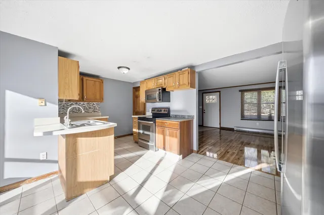 $260,000 | 24 Etta Lane, Unit 3, Weare, NH 03281