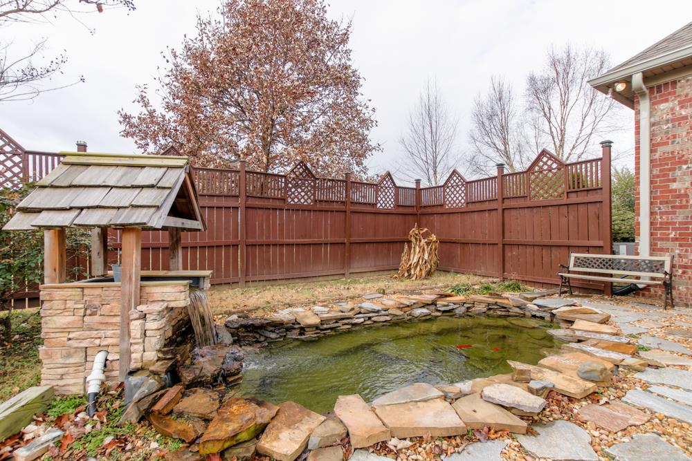 605 Lee Road Lebanon, TN 37087 - Photo 29 of 30 a backyard of a house