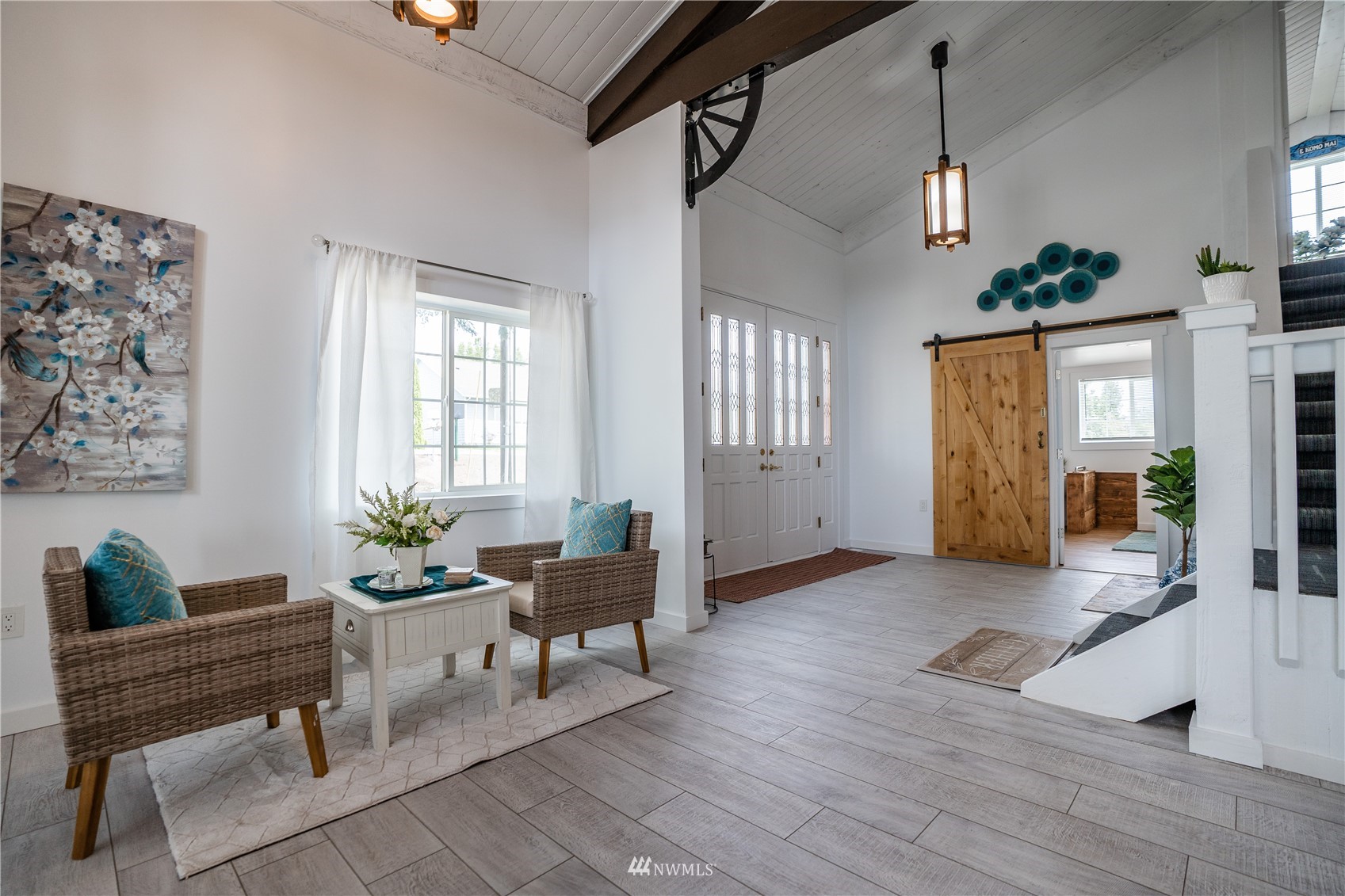 3114 Jackson Highway Chehalis, WA 98532 - Photo 25 of 40 a living room with furniture and wooden floor