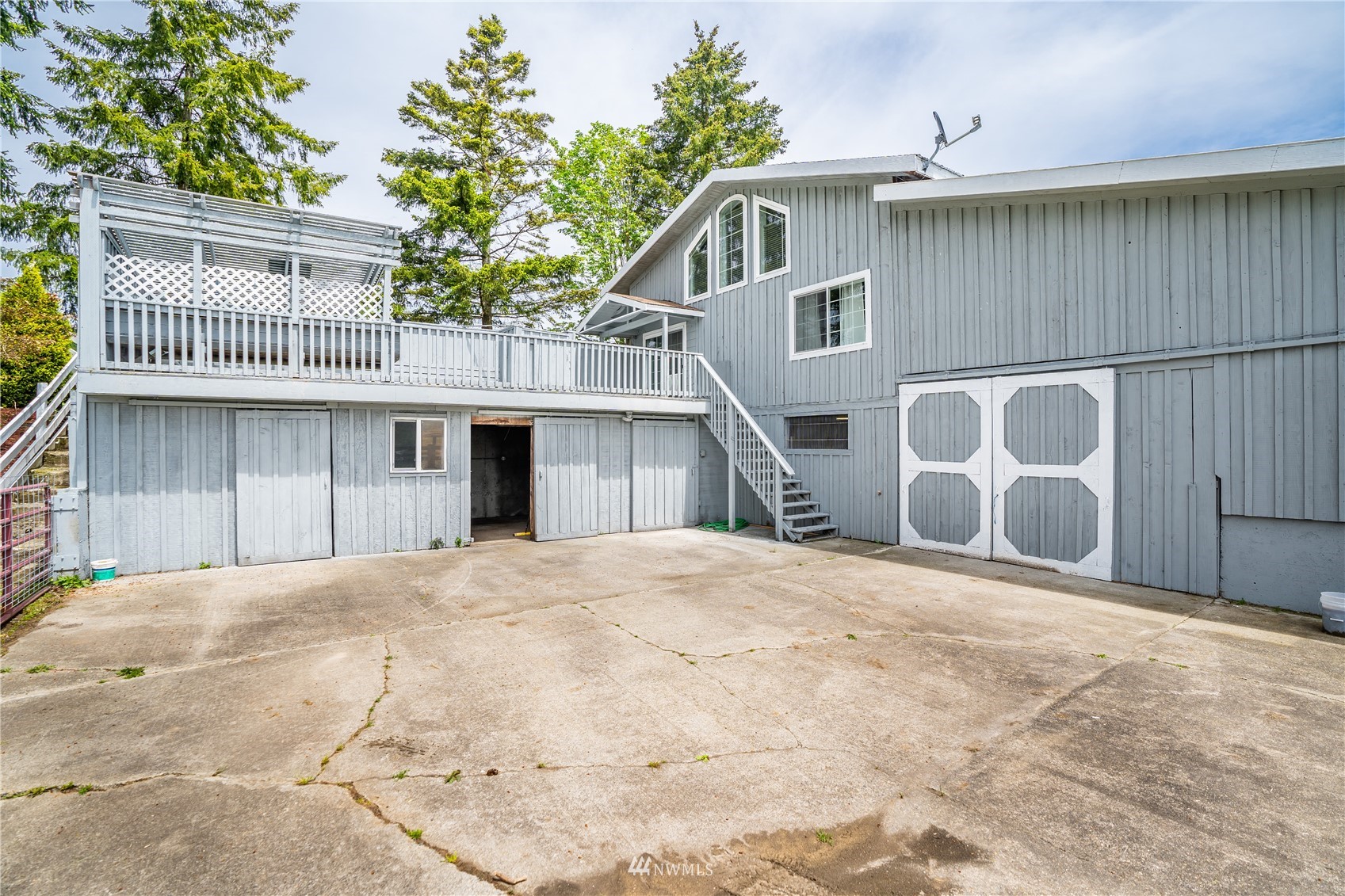 3114 Jackson Highway Chehalis, WA 98532 - Photo 32 of 40 a view of a house with a garage