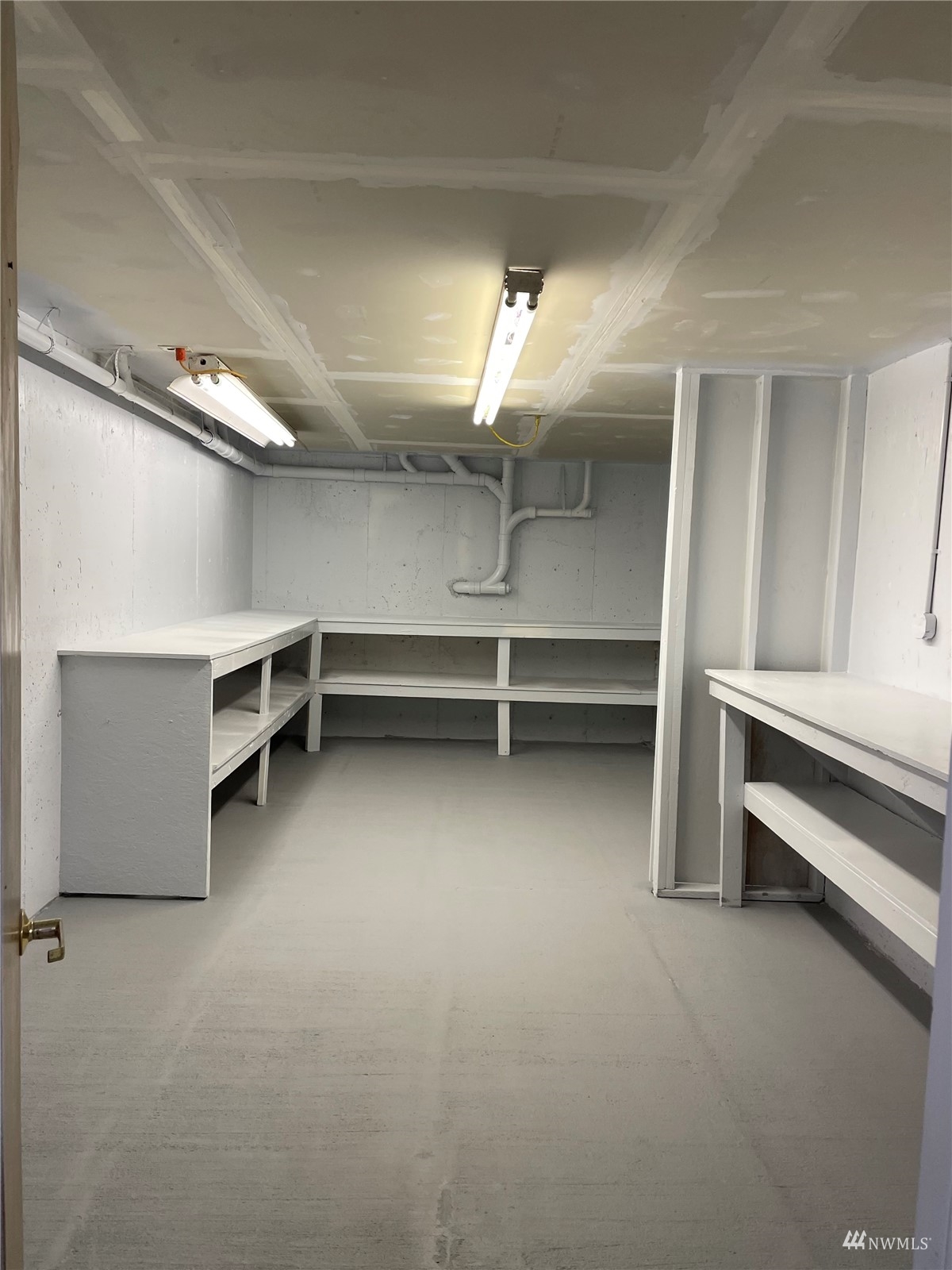 3114 Jackson Highway Chehalis, WA 98532 - Photo 34 of 40 a view of room with windows