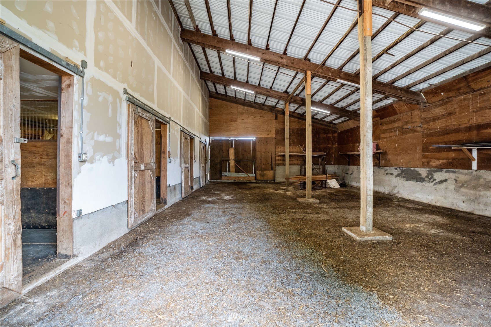 3114 Jackson Highway Chehalis, WA 98532 - Photo 37 of 40 a view of a room with wooden roof
