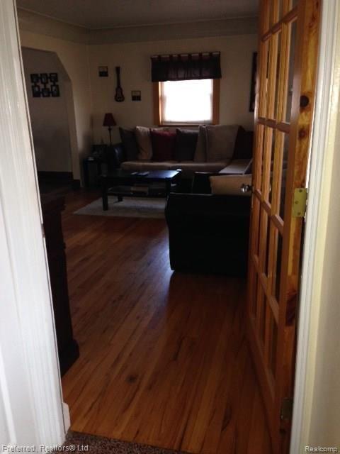 15385 Inkster Road Livonia, MI 48154 - Photo 13 of 34 photo 5 (1).jpg