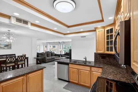 $535,000 | 405 North Ocean Boulevard, Unit 507, Pompano Beach, FL 33062