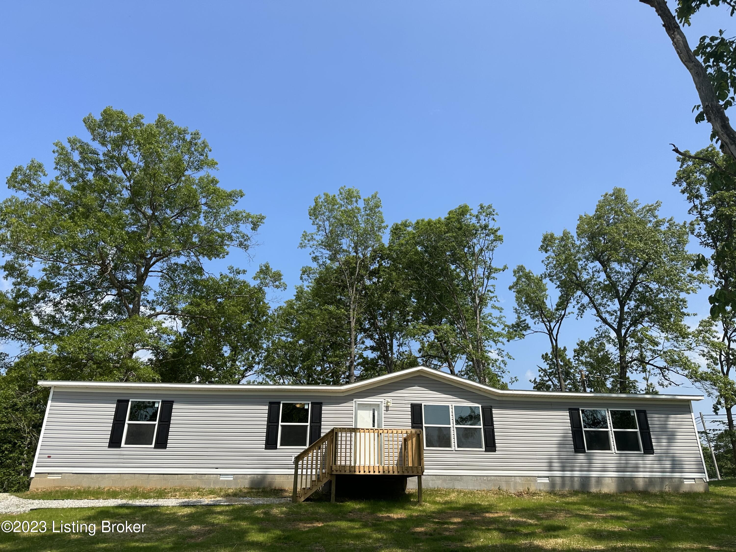 671 Berryman Road Brandenburg, KY 40108 - Photo 2 of 36 C18DB9B6-987F-492C-8E98-0211FE466A3A