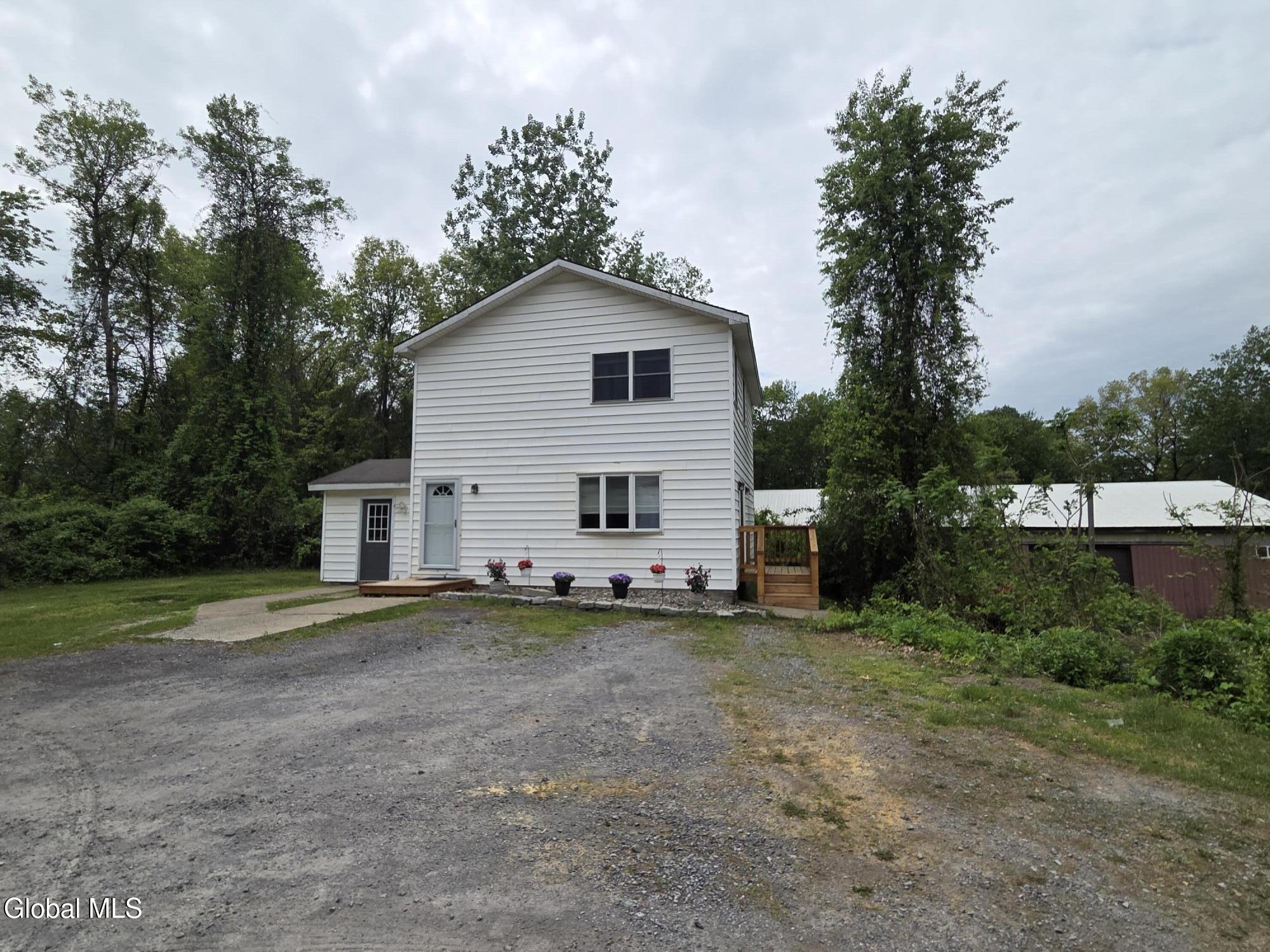116 Clamsteam Road Halfmoon, NY 12065 - Photo 5 of 48 20260520_142000