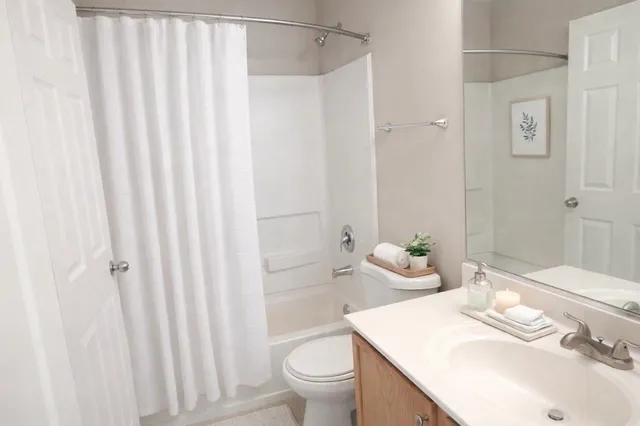 $215,000 | 596 Foxridge Drive, Fox Lake, IL 60020