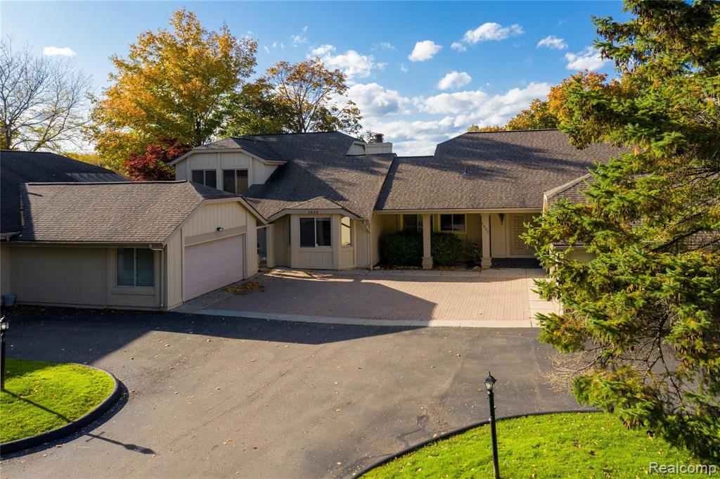 1835 Golf Ridge Drive Bloomfield Hills, MI 48302 - Photo 1 of 36