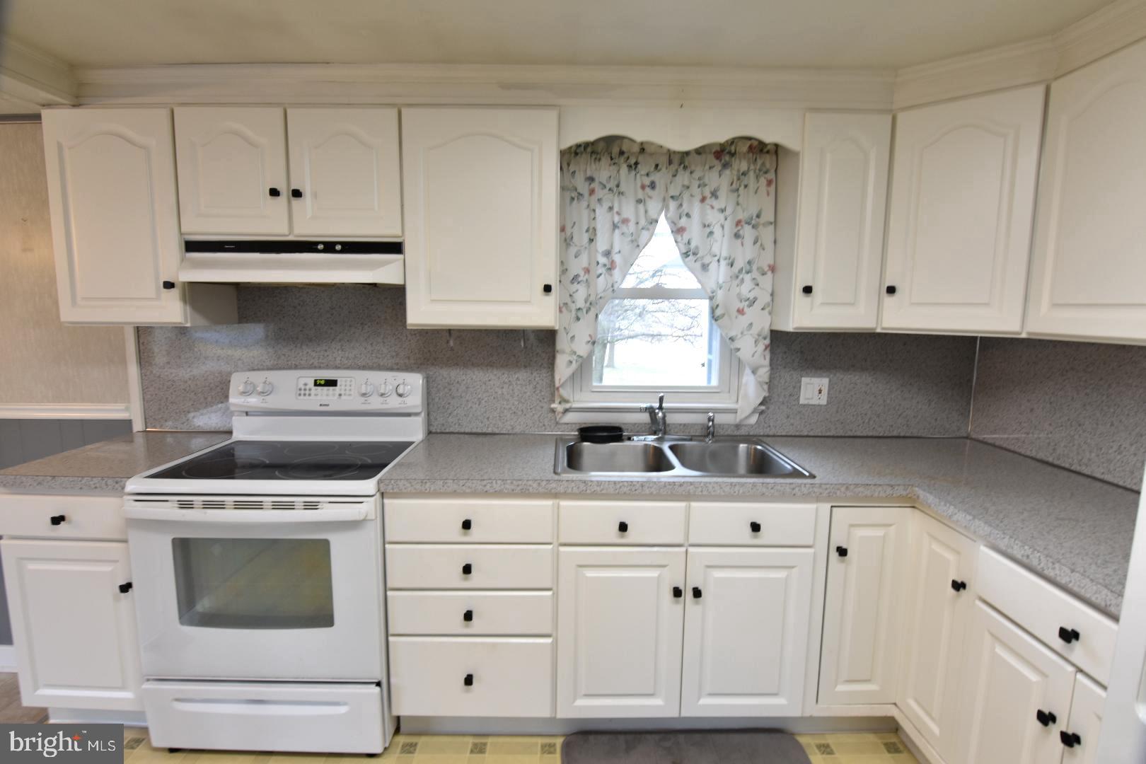 2526 Rhoads Road Gilbertsville, PA 19525 - Photo 12 of 38 Gallery Image 12