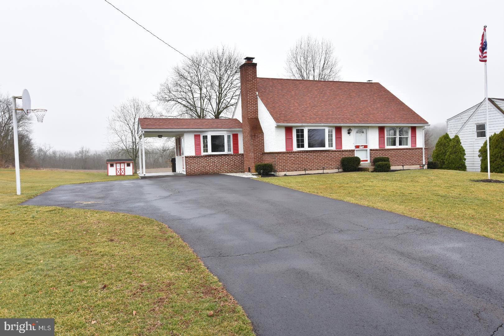 2526 Rhoads Road Gilbertsville, PA 19525 - Photo 2 of 38 Gallery Image 2