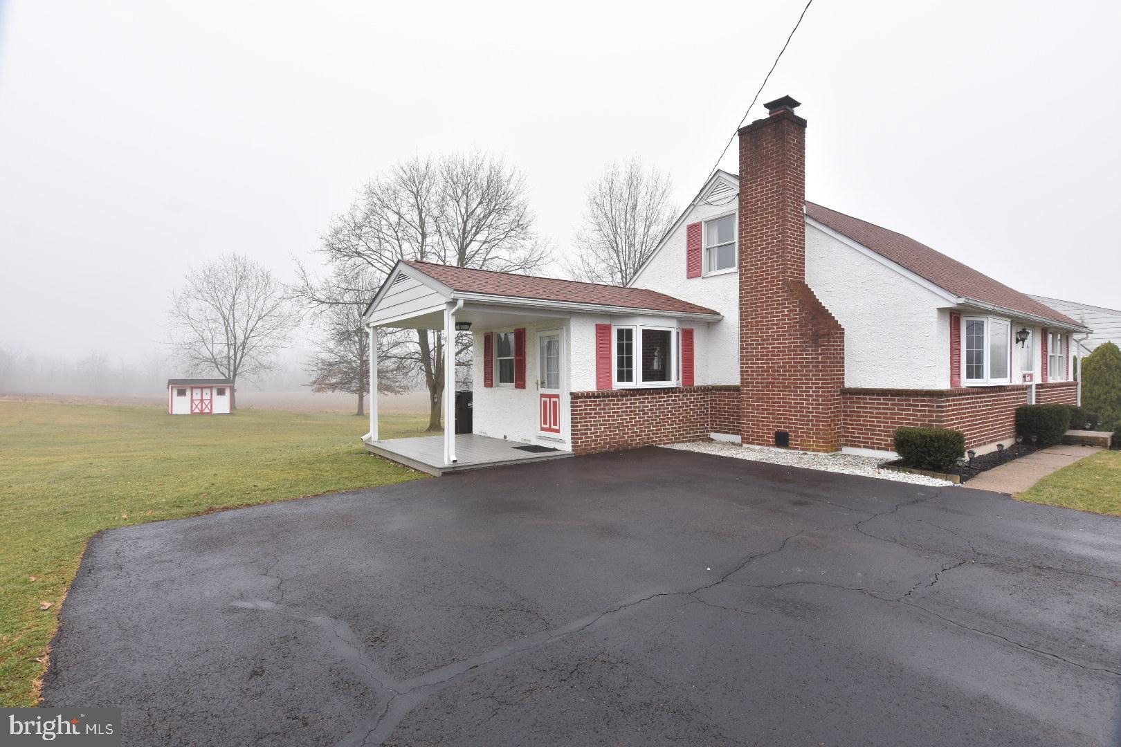 2526 Rhoads Road Gilbertsville, PA 19525 - Photo 5 of 38 Gallery Image 5
