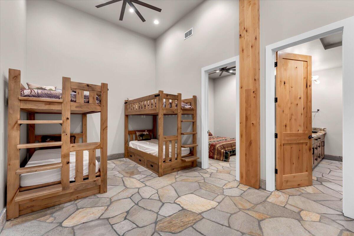 8499 Simmons Road Redding, CA 96001 - Photo 18 of 33 19-8499 Simmons Rd - 070926I-10