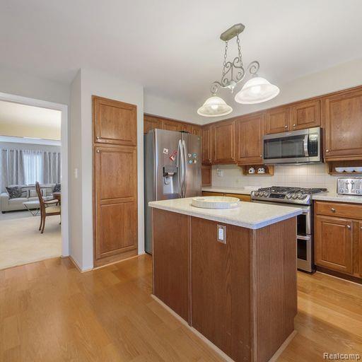 40341 Guilford Novi, MI 48375 - Photo 12 of 34