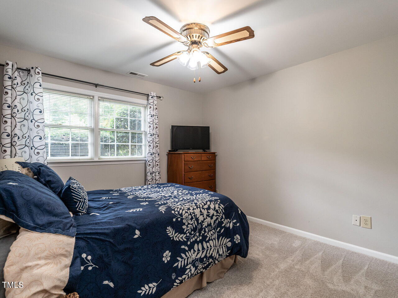 1713 Medfield Road Raleigh, NC 27607 - Photo 33 of 41 034-1280x960-guest-bedroom