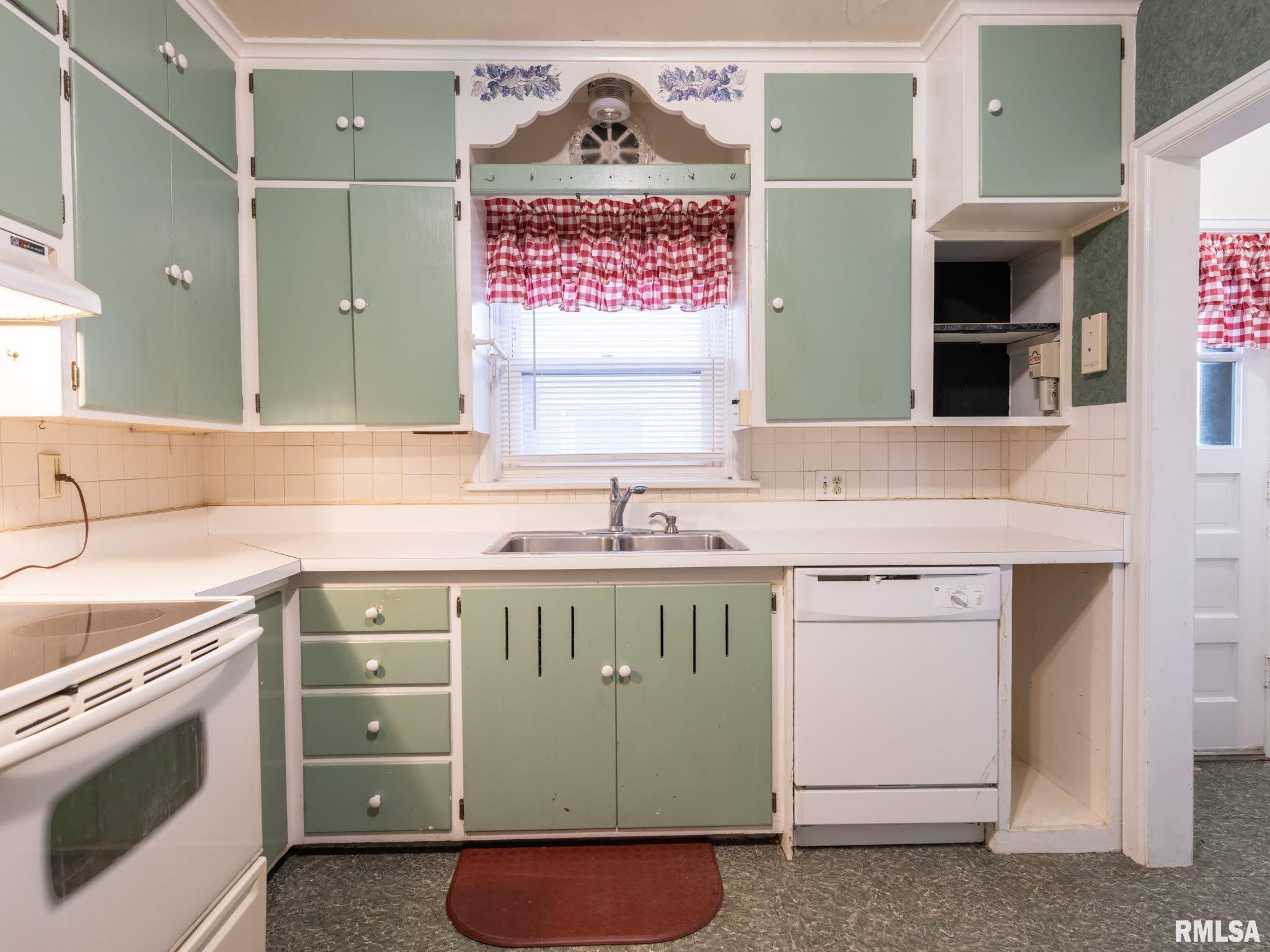 1005 West Ridge Road Peoria, IL 61614 - Photo 41 of 55 Gallery Image 41