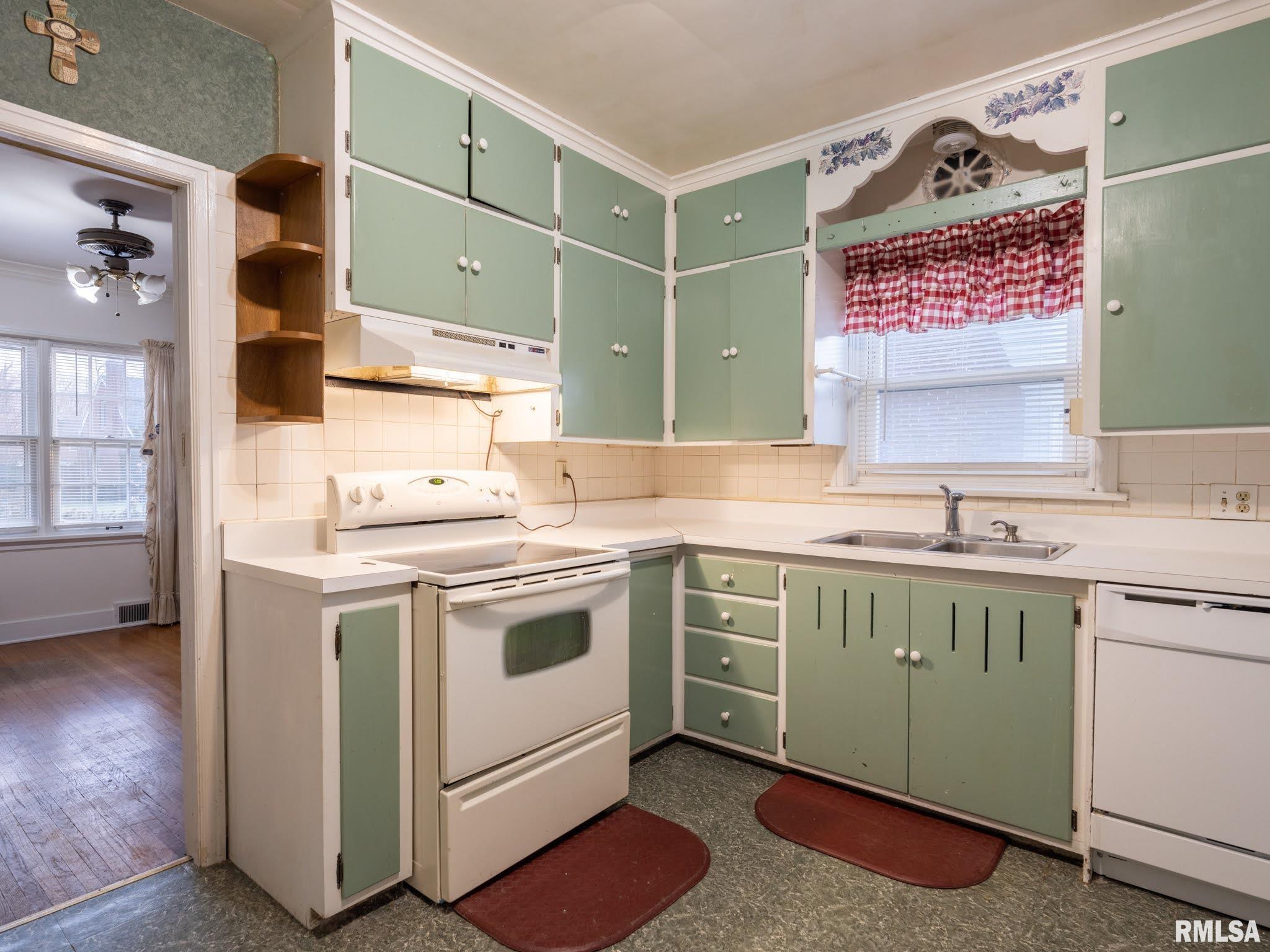 1005 West Ridge Road Peoria, IL 61614 - Photo 42 of 55 Gallery Image 42