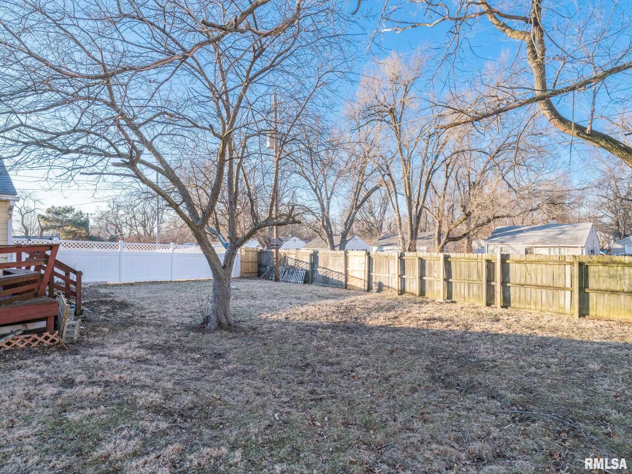 1005 West Ridge Road Peoria, IL 61614 - Photo 9 of 55 Gallery Image 9