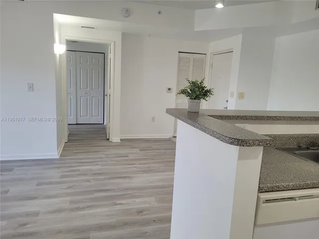 $1,950 | 7910 North Nob Hill Road, Unit 105, Tamarac, FL 33321