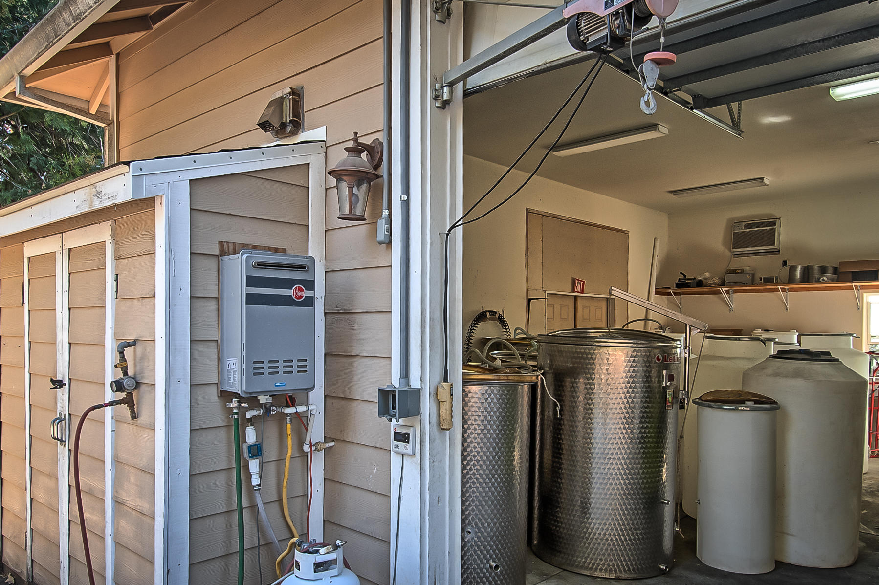 32505 Forwards Ml Road Manton, CA 96059 - Photo 70 of 70 a view of a walk in closet