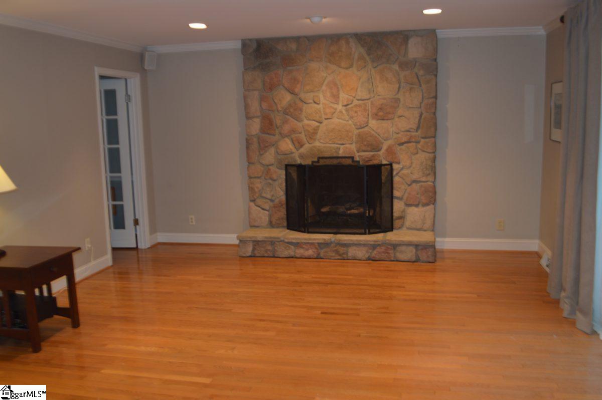 203 Sheffield Road Greer, SC 29651 - Photo 7 of 25
