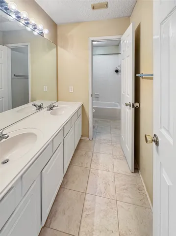 $2,700 | 18707 Woodbreeze Drive, Humble, TX 77346