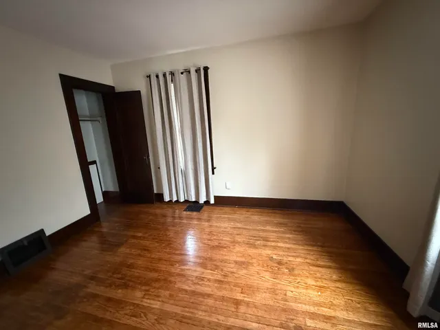 $104,500 | 1021 West Monroe Street, Springfield, IL 62704