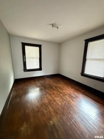 $104,500 | 1021 West Monroe Street, Springfield, IL 62704