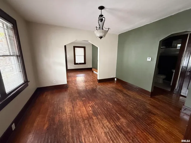 $104,500 | 1021 West Monroe Street, Springfield, IL 62704