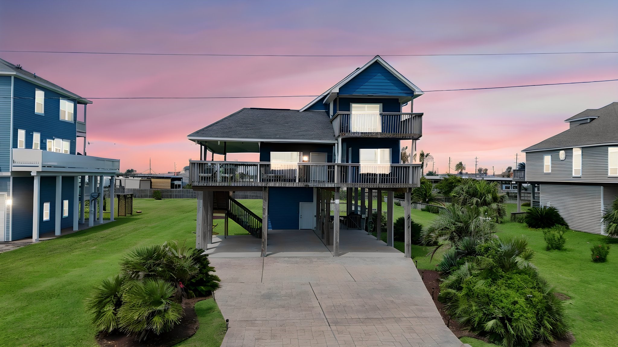 18115 Shaman Road Galveston, TX 77554 - Photo 1 of 40