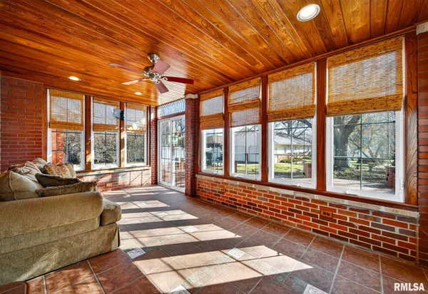 $374,900 | 745 North Academy Street, Galesburg, IL 61401