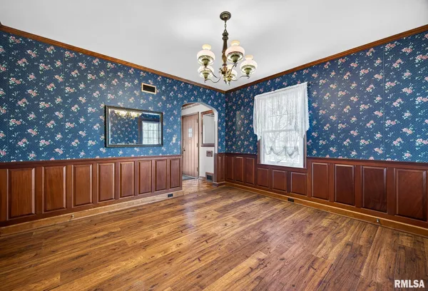 $374,900 | 745 North Academy Street, Galesburg, IL 61401