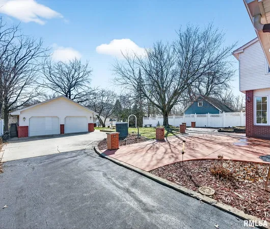 $374,900 | 745 North Academy Street, Galesburg, IL 61401