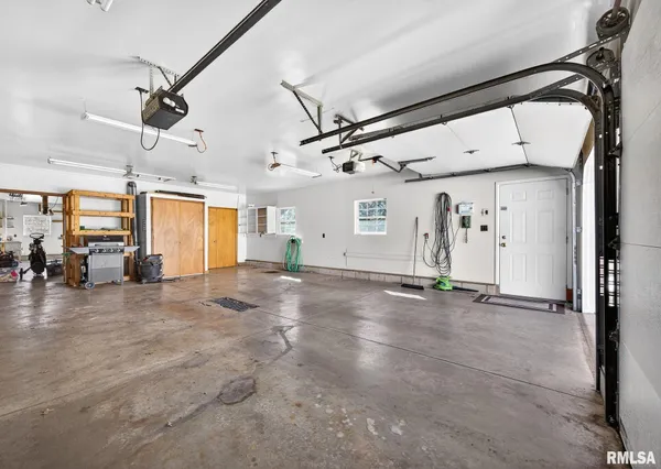 $374,900 | 745 North Academy Street, Galesburg, IL 61401