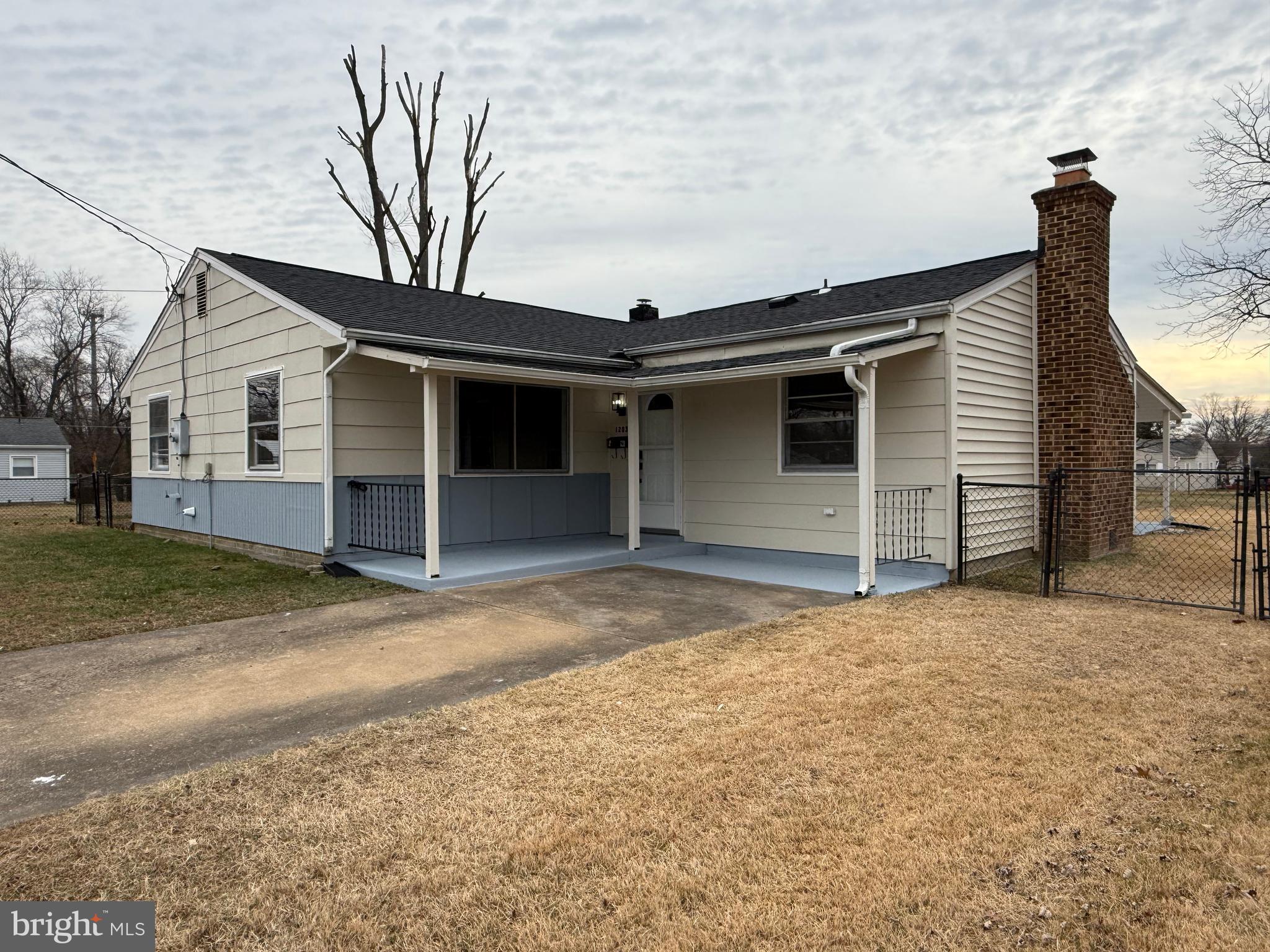 1203 Riggs Court Woodbridge, VA 22191 - Photo 10 of 39 a house with a outdoor space