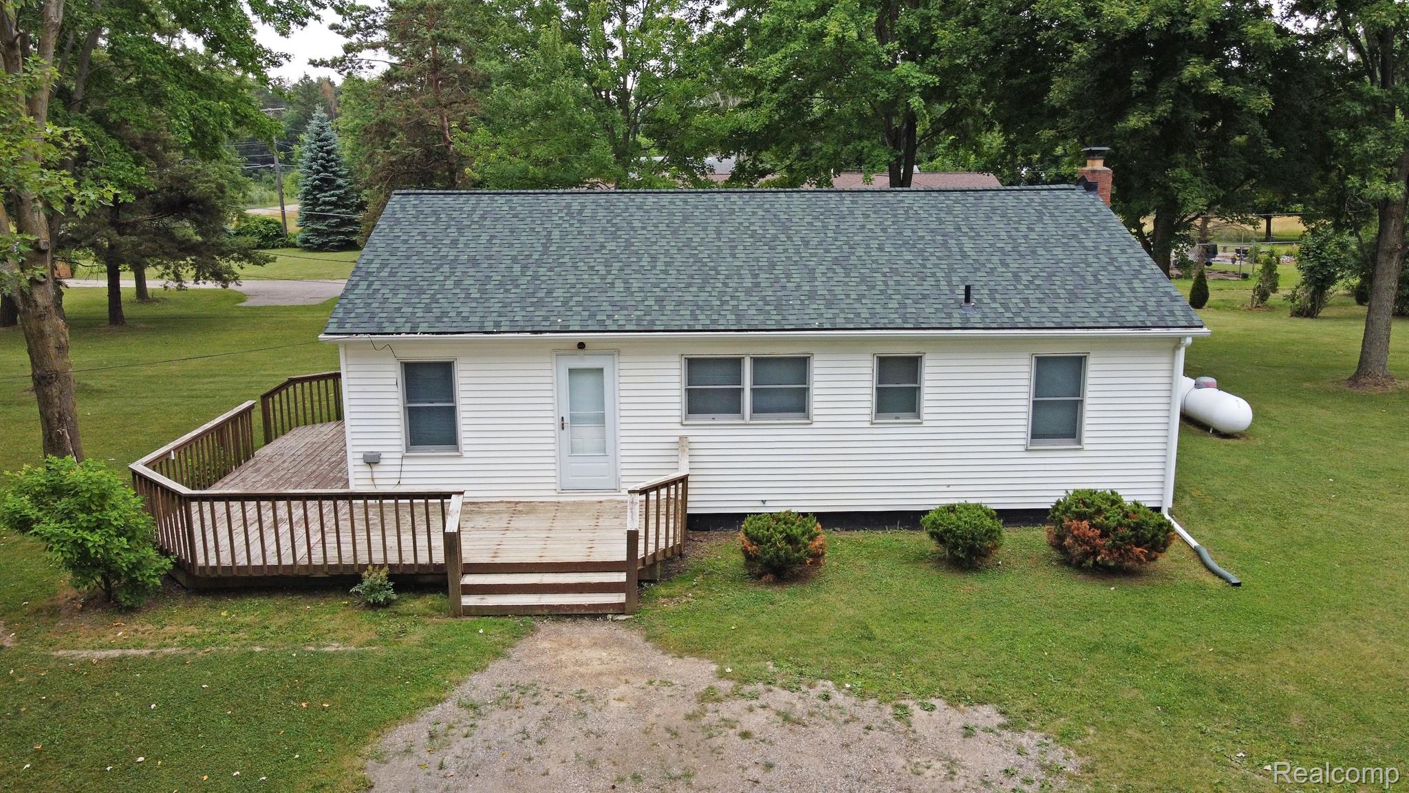 985 North Baldwin Road Oxford, MI 48371 - Photo 2 of 50 Gallery Image 2