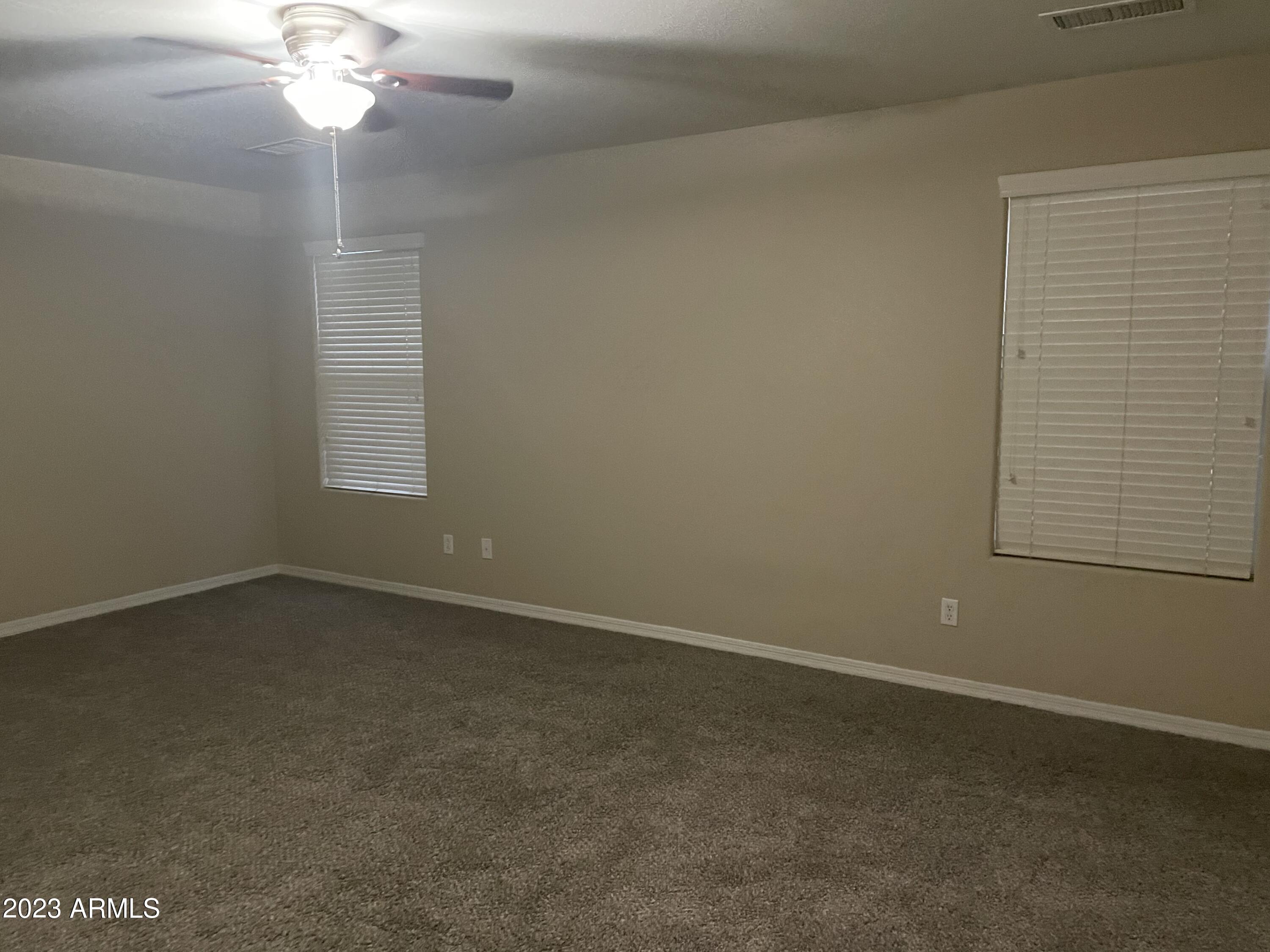 2018 West Davis Road Phoenix, AZ 85023 - Photo 19 of 34